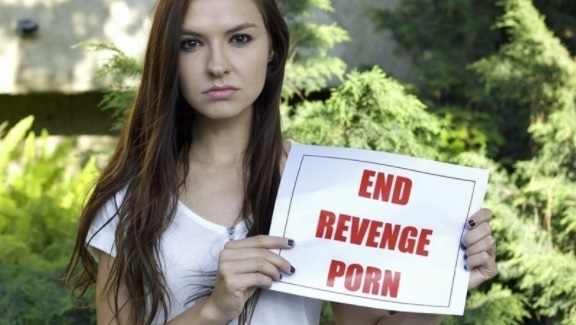 Make revenge porn a criminal offence in Ireland\