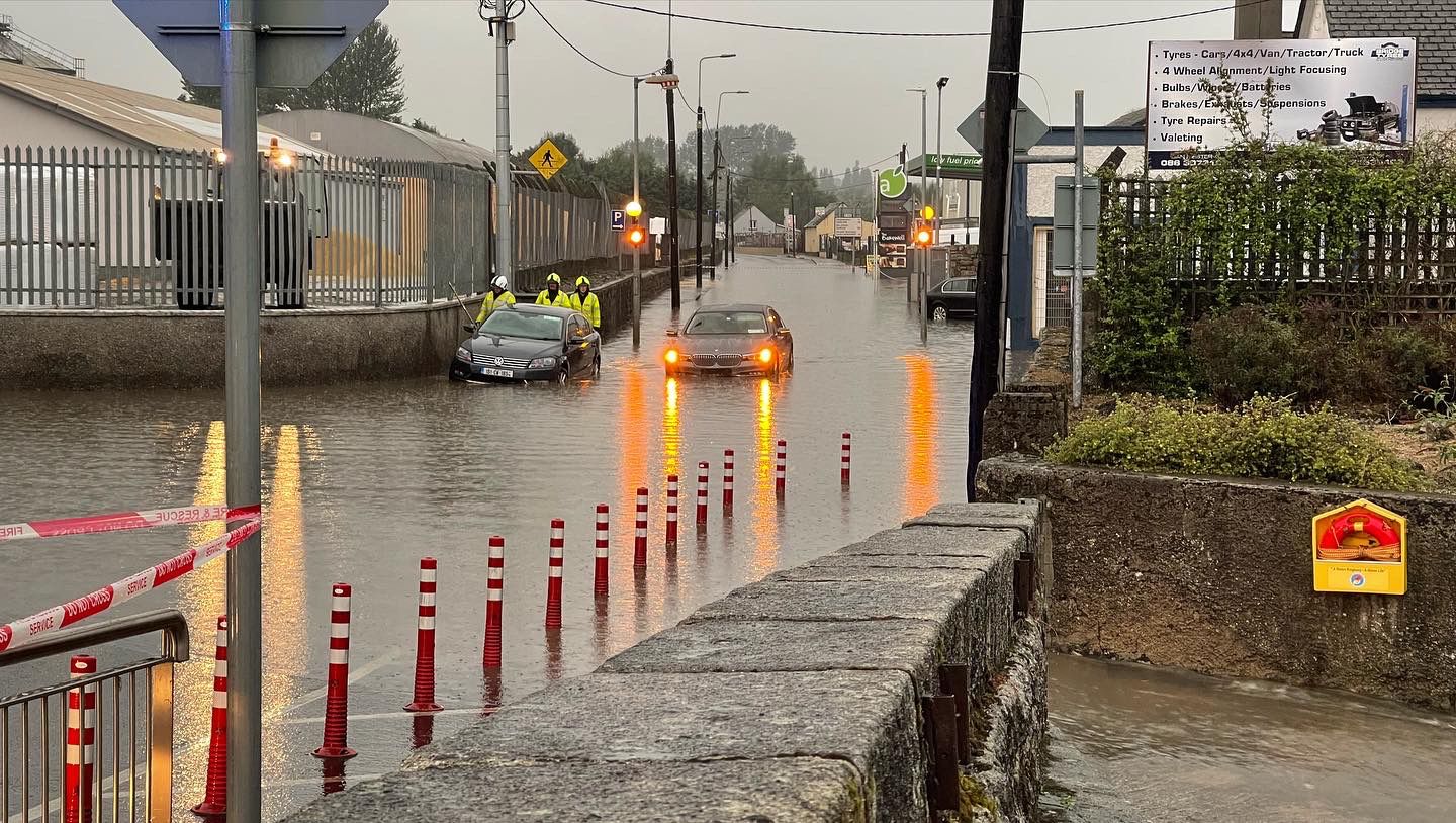 Flash flooding caused by thundery downpours closed roads in Carlow on ...