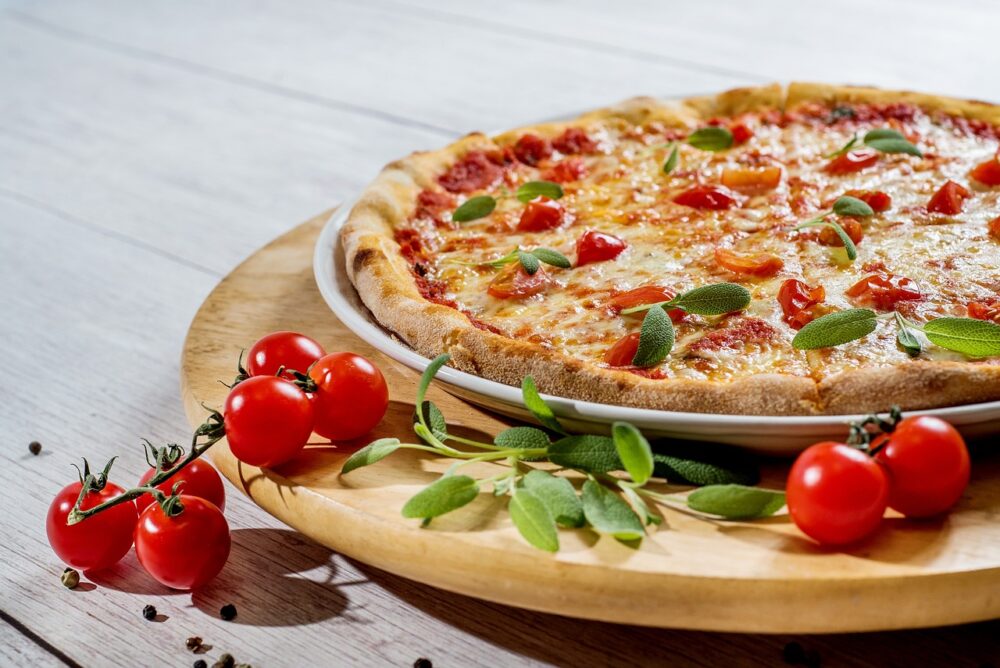 Pizza (Image by zuzana gazdikova from Pixabay)