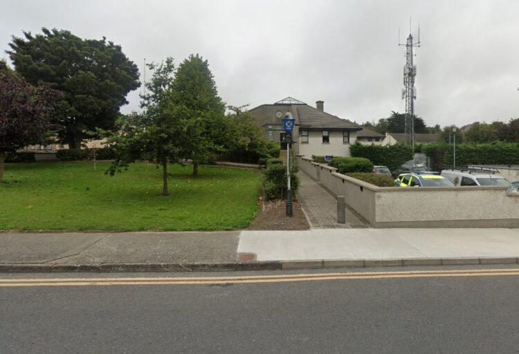 Carlow town businesses warned to secure their premises after early morning burglary that saw shutters cut and door glass smashed