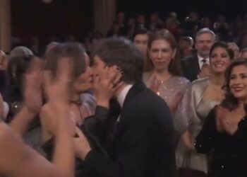 Cillian Murphy who’s married to Kilkenny woman Yvonne McGuinness is first Irish-born man to win Best Actor at the Oscars