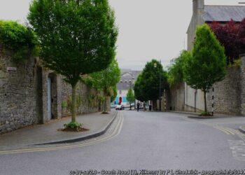 Gardaí are seeking publics assiatance after a male was assaulted and robbed in Kilkenny