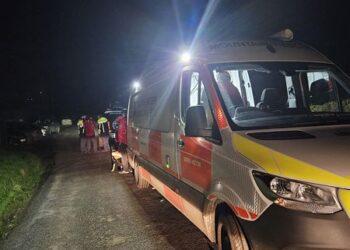 Three people helped to safety in two separate Sunday incidents by members of the South Eastern Mountain Rescue Association