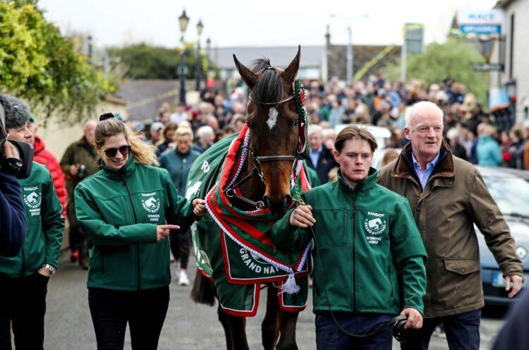 Hundreds again out in Leighlinbridge, Co Carlow this time for Aintree Grand National winner I Am Maximus