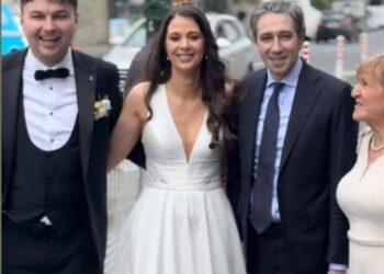 “Meeting the Taoiseach was a nice addition” says Ballyhale bride after being photographed with Simon Harris in Kilkenny city