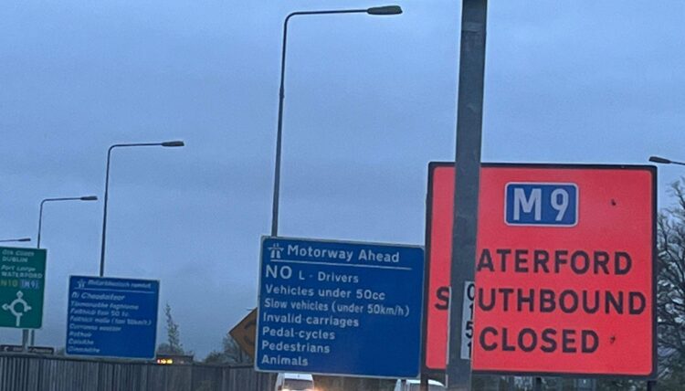 Three people injured and M9 closed southbound between Kilkenny city and Danesfort following crash