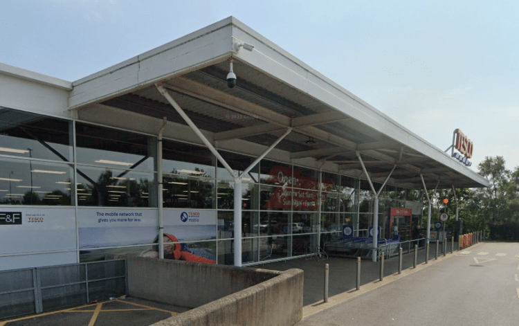 Burglary at Tesco supermarket Tullow – witnesses urged to contact Gardai
