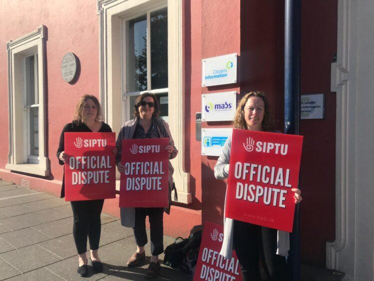 SIPTU strikers from Kilkenny, Carlow and Tipperary take action to Kilkenny city