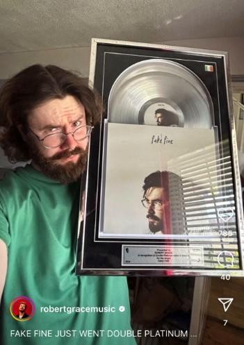 Kilkenny singer and songwriter Robert Grace sees track go double platinum