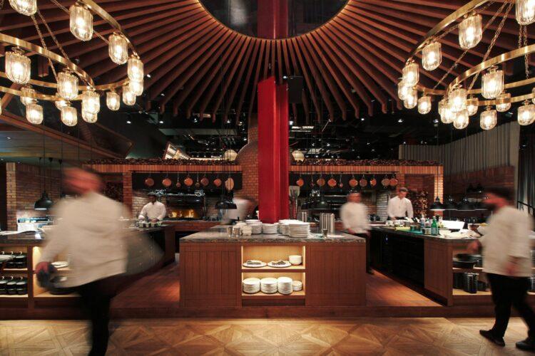 Dubai restaurant that includes a Kilkenny man among its Head Chefs secures Michelin special award