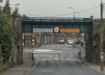 There doesn’t seem to be any damage to a railway bridge in Carlow after a lorry crashes into it