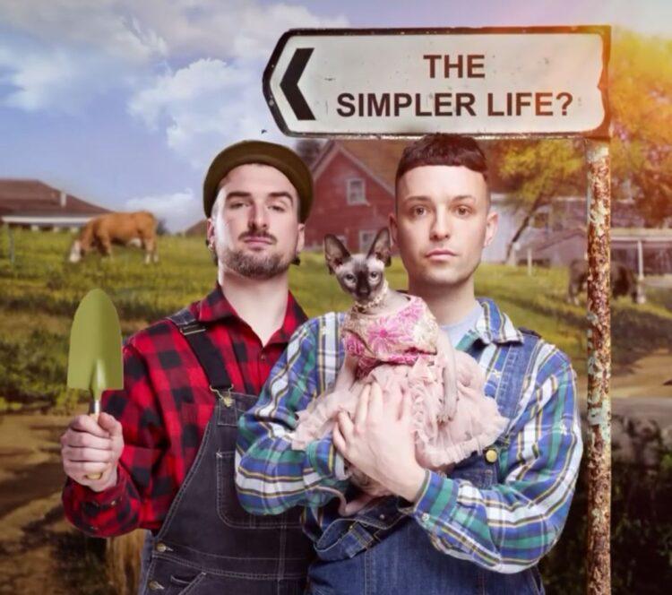 “We’re in love with the place” says now Kilkenny based podcaster James Kavanagh ahead of first live show of ‘The Simpler Life?’