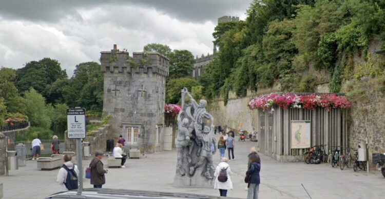 Investigations continue into Kilkenny city assault which left young man hospitalised with facial injuries