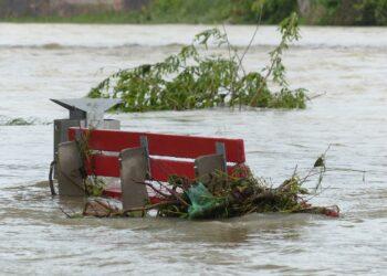 We are lucky we are alive! says a Kilkenny woman after her home is destroyed by floods in Spain