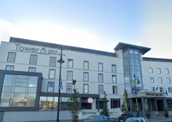 Emergency services dealing with fire at Waterford city hotel