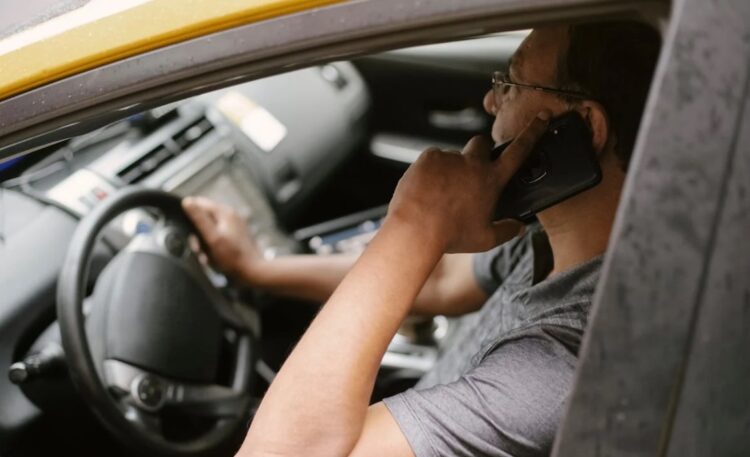 Ten motorists in the space of a hour detected on busy Kilkenny city school routes driving while using mobile phones