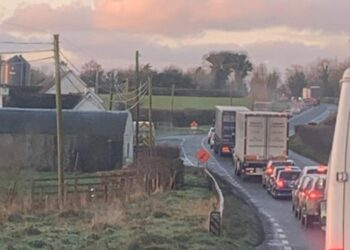Major tailbacks on N76 Callan / Kilkenny road