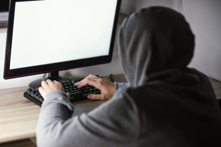 Kilkenny and Carlow Gardaí are urging the public to act fast and report scams before they strike again!