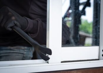 Gardaí appeal for information after criminal damage incident in Carlow