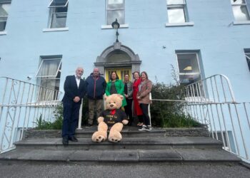 A mixture of chat and cake for the leader of the Opposition in Kilkenny