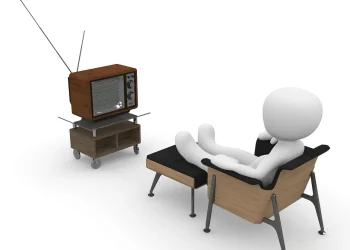 Calling all potential TV stars in Carlow and Kilkenny – Gogglebox is looking for new participants for their latest show