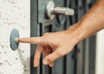 North Kilkenny resident €800 richer after becoming KCLR Doorbell Dash codeword champion