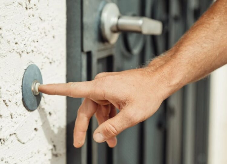 North Kilkenny resident €800 richer after becoming KCLR Doorbell Dash codeword champion