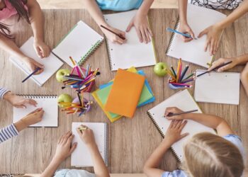 A new era for education in Castlecomer as Scoil Iosagáin opens their doors.