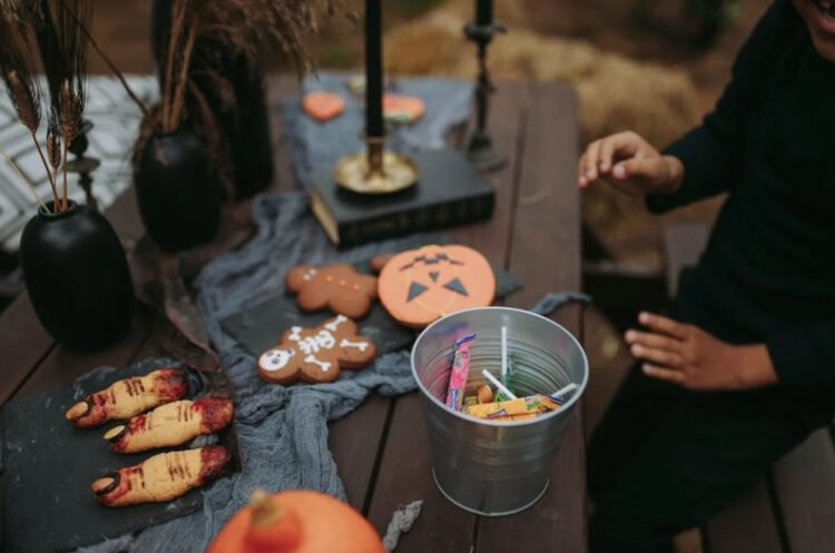 Gardaí, fire personnel and more across Carlow and Kilkenny united in Hallowe’en safety plea