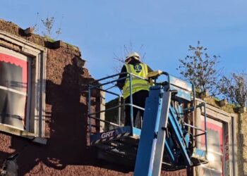 Work underway to dismantle two buildings under ‘Dangerous Structure Notice’ in Carlow town