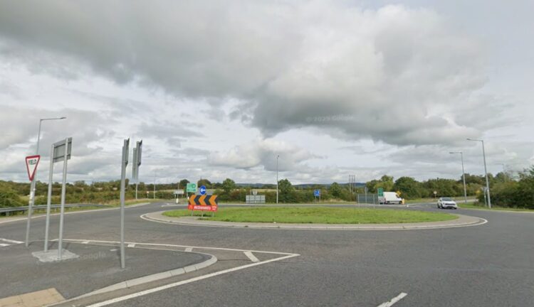 Care needed as horses loose on road on outskirts of Kilkenny city