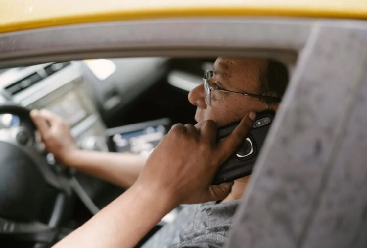 30 motorists in Kilkenny found to be using phones while driving in one lunchtime campaign