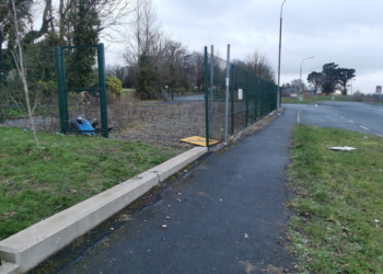 Gardaí appeal for information after car fails to stop and crashes near slieverue