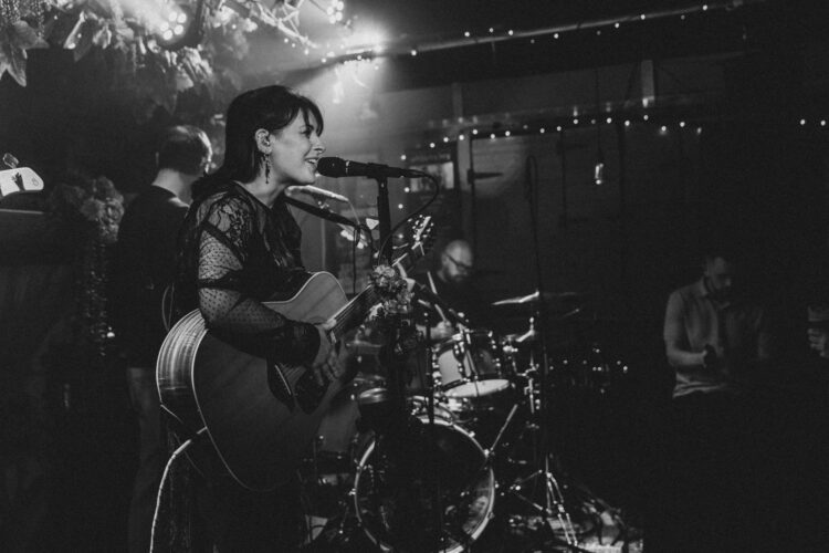 Kilkenny Roots Festival in full swing as local star Elise Ramsbottom joins international lineup