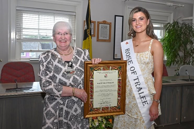 Kilkenny County Council honours Rose Of Tralee Katelyn Cummins for remarkable year