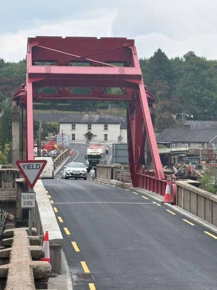 Motorists express joy at having Ferrymountgarret Bridge reopen on Kilkenny / Wexford border