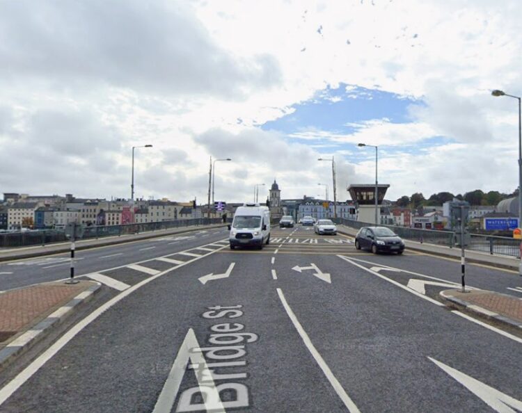 Lane on bridge linking Kilkenny and Waterford to temporarily close this evening