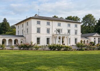 ‘Mini White House’ in Kilkenny for sale with €2,200,000 price tag